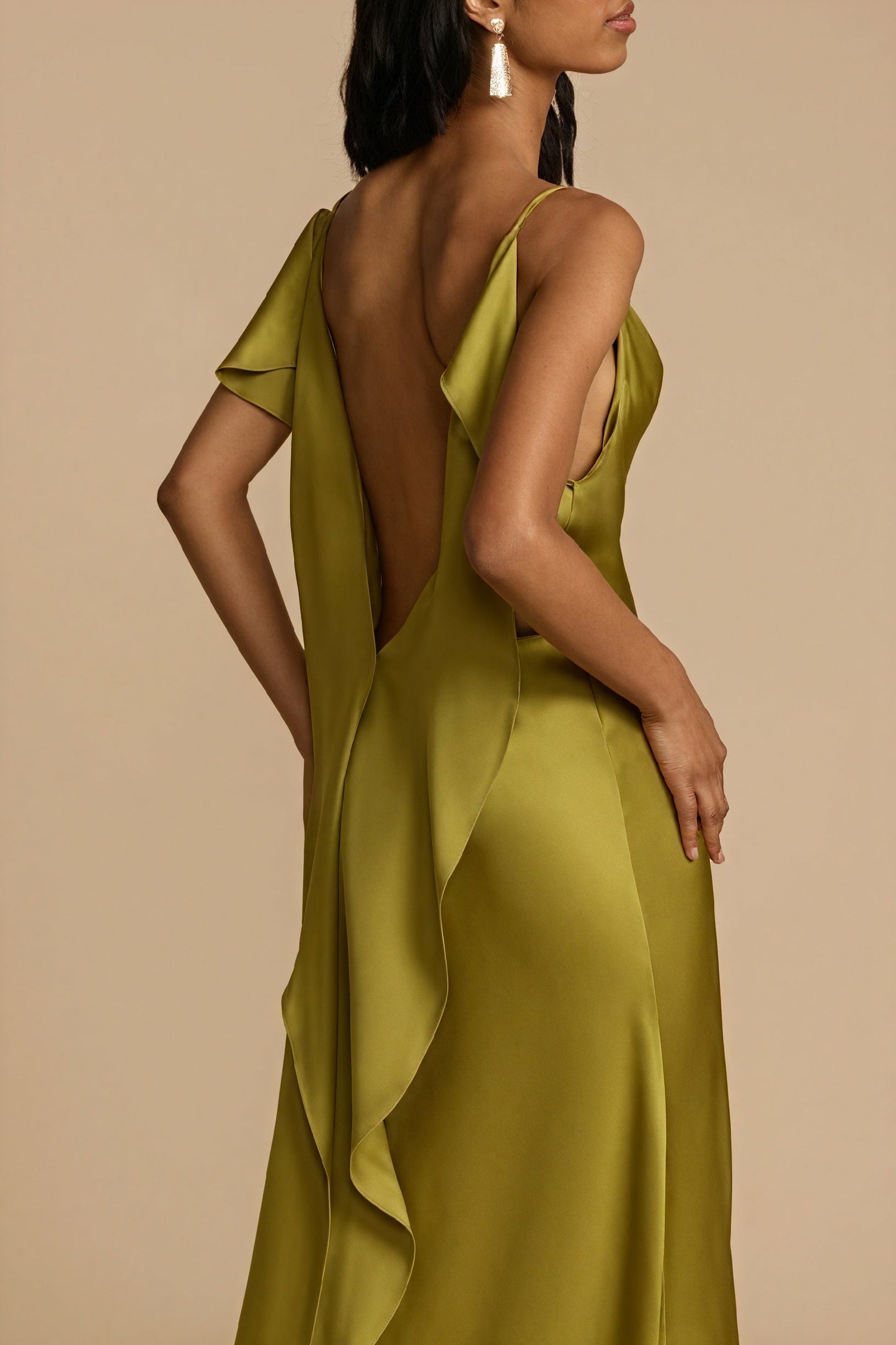 Josiane | Long Fluid Dress – Slit and Feminine Look 