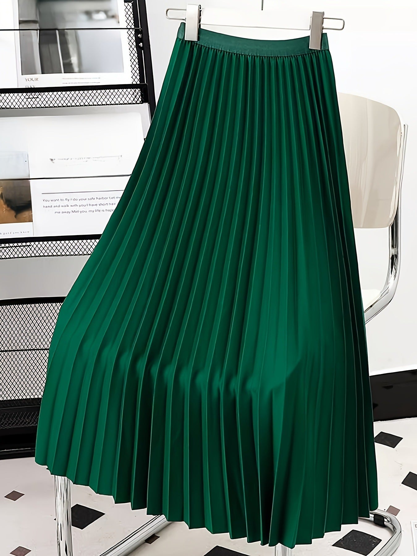 Céline | High-Waisted Pleated Skirt – Elegance and Sublime Silhouette 