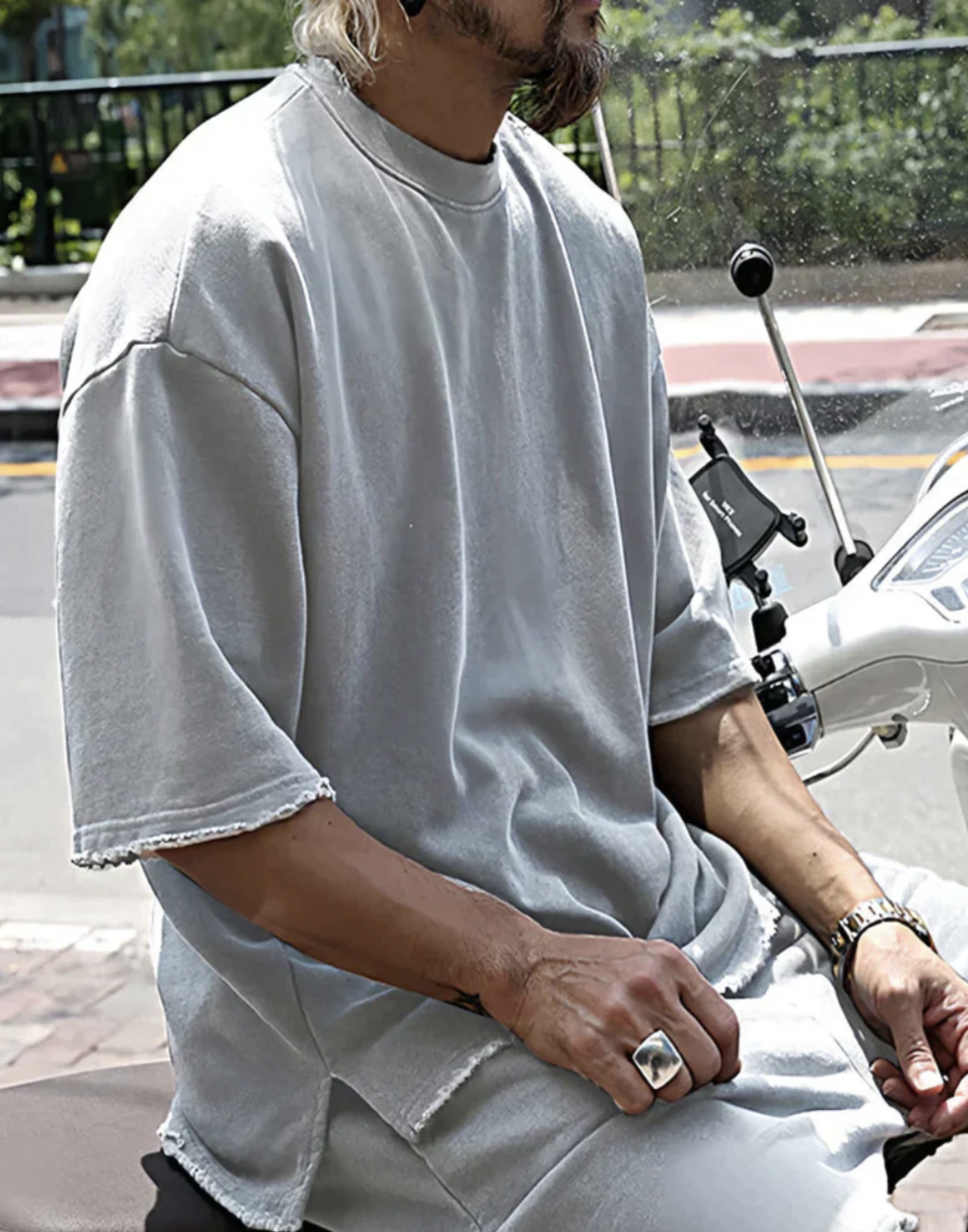 Adrien|Conjunto de camiseta oversize y pantalones cortos para un look cómodo y estiloso 